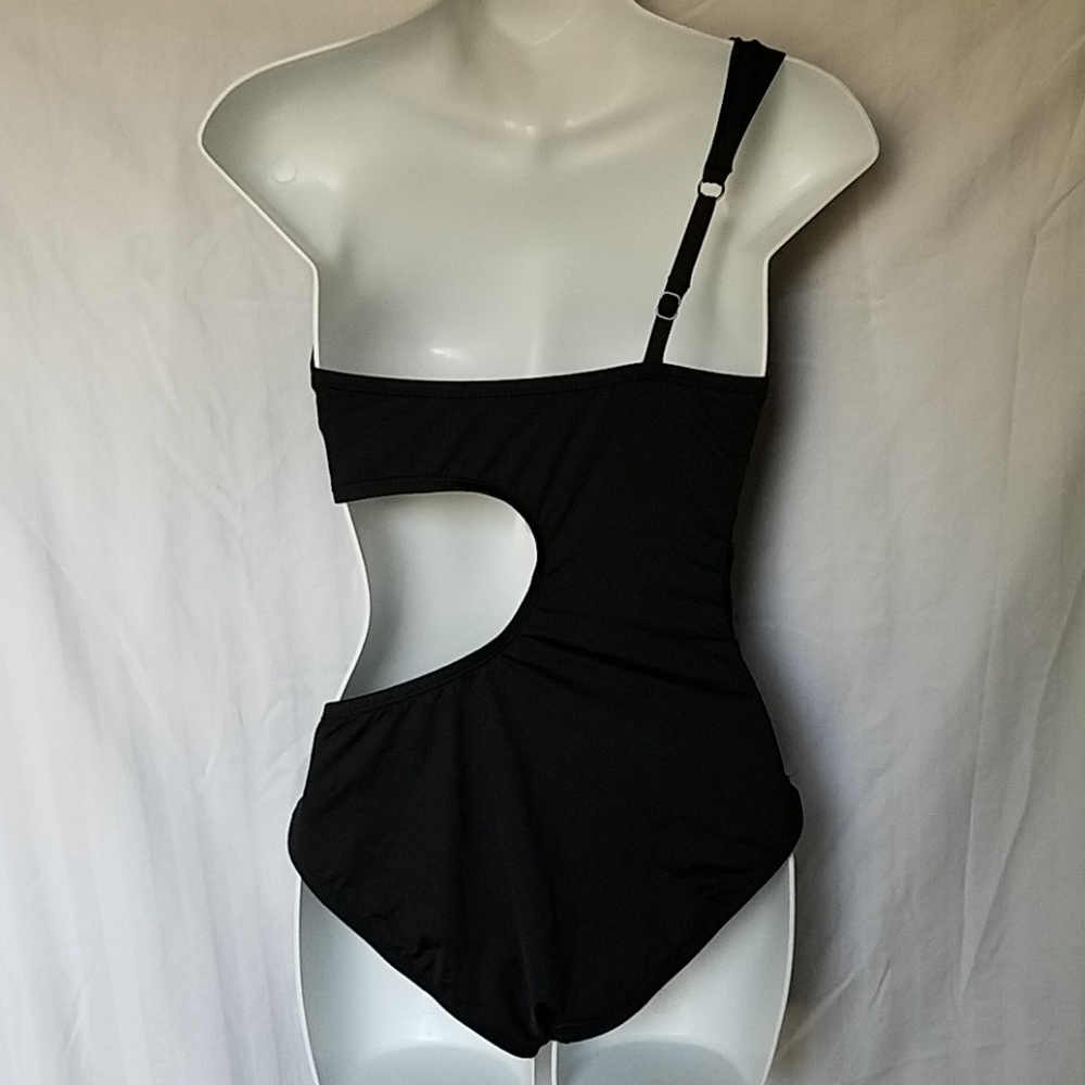 Kenneth Cole Swim Suit - Picture 2 of 4
